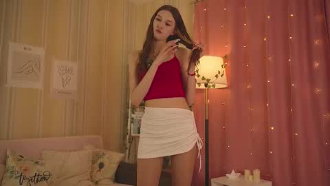 Chloe online show from February 2026 12:14:01 PM