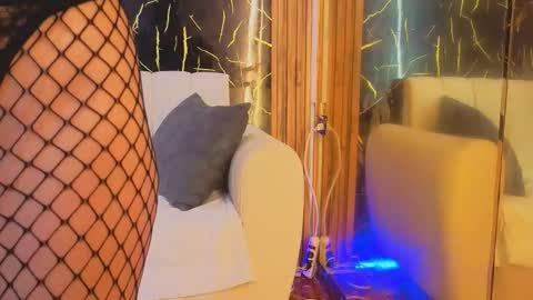 starlight_mature11_aws online show from February 2026 05:19:02 AM