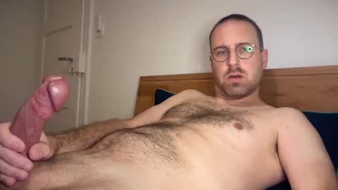 Snapshot of steady_shot chatting on September 2025 10:17:01 AM steady_shot online show from September 2025 10:17:01 AM