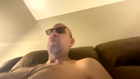 Snapshot of steel259373 chatting on December 2025 07:05:01 AM steel259373 online show from December 2025 07:05:01 AM