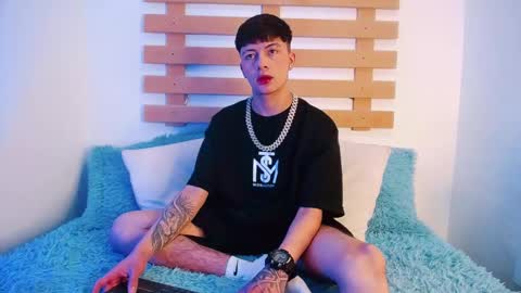 Steev online show from January 2025 11:18:01 PM