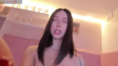 Stefa Gomez  online show from November 2025 11:10:02 AM