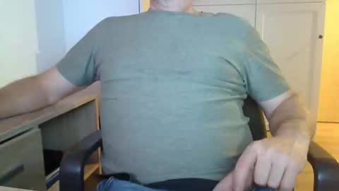 Stefan online show from October 2025 10:32:02 PM