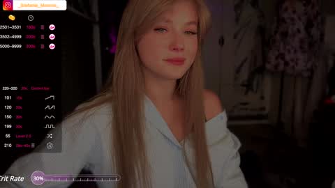 Snapshot of stefanie_collins chatting on December 2024 09:46:01 PM Stefanie online show from December 2024 09:46:01 PM