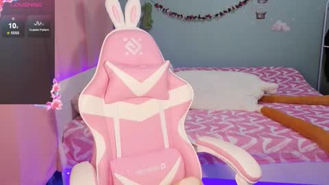 Snapshot of stefaniyaaa chatting on September 2025 06:13:02 PM stefa online show from September 2025 06:13:02 PM