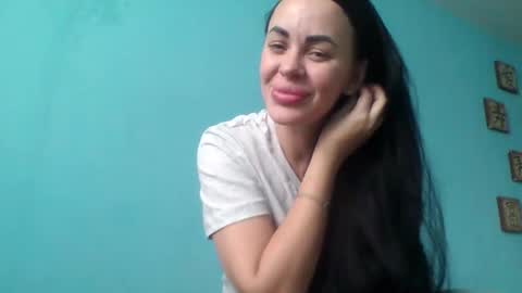 stefaniyax online show from October 2025 12:39:02 PM