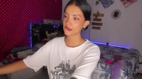 Im MiaIts my first day here  online show from January 2025 01:53:02 AM