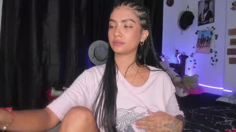 Im MiaIts my first day here  online show from February 2025 03:32:02 AM