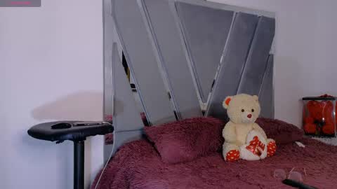 Stefy Milf online show from April 2026 07:44:02 PM