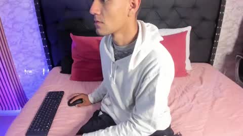 stefany_pablo1 online show from January 2025 12:07:01 PM