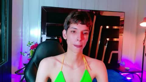 stefany piink online show from May 2026 12:33:02 PM