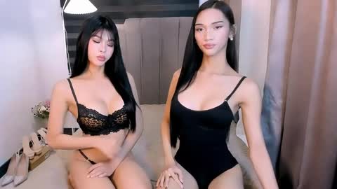 Snapshot of steffani_deluxe chatting on May 2026 06:52:02 AM STEF online show from May 2026 06:52:02 AM