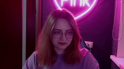 Snapshot of steffaniecadogan chatting on June 2026 04:45:01 PM Ellie online show from June 2026 04:45:01 PM
