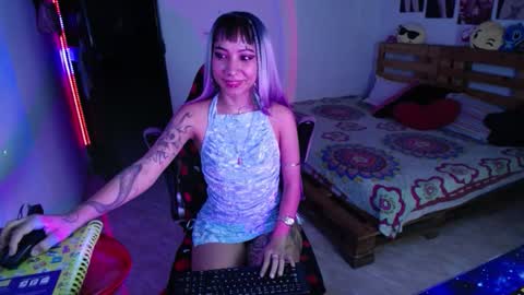   online show from October 2025 04:02:02 AM