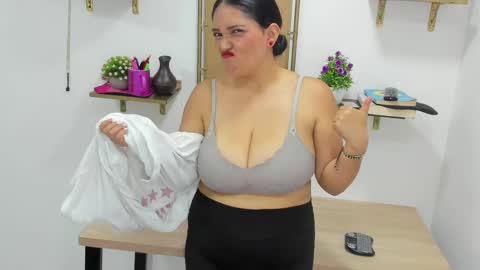 Snapshot of stefy_cg chatting on April 2026 07:42:01 PM Stefy online show from April 2026 07:42:01 PM