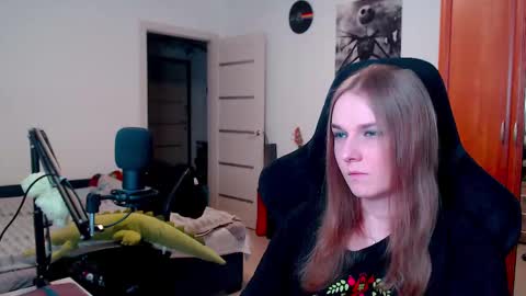 Snapshot of stella_and_carol chatting on February 2025 05:20:02 PM Diana online show from February 2025 05:20:02 PM