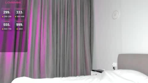 Snapshot of stella_crystal chatting on December 2025 10:41:02 PM karma online show from December 2025 10:41:02 PM