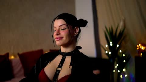 Stella online show from January 2025 07:00:01 AM