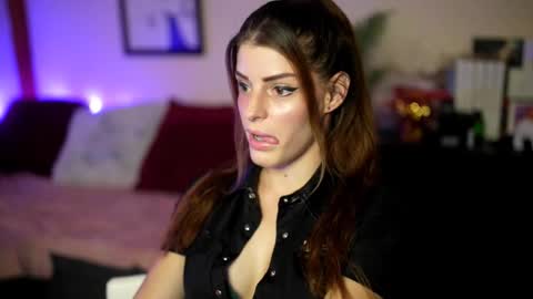 Stella online show from September 2025 03:58:02 PM