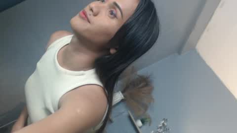 Snapshot of stella_siner chatting on May 2026 10:04:02 PM Stella Siner online show from May 2026 10:04:02 PM