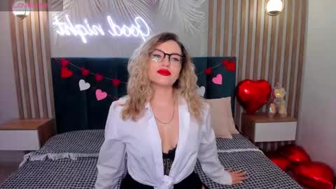 Snapshot of stellaalluring chatting on February 2026 01:57:02 AM Stella online show from February 2026 01:57:02 AM