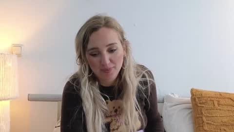 StellaFlowerPower online show from November 2025 02:29:01 PM