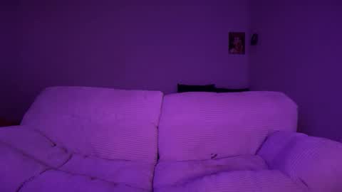 stellapearl online show from November 2025 08:50:02 AM