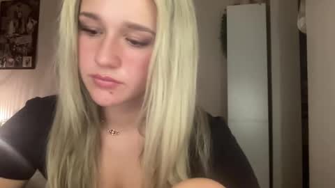 Snapshot of stellaraexox chatting on February 2025 01:02:02 AM stellaraexox online show from February 2025 01:02:02 AM