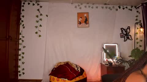 stellart_ online show from September 2025 02:06:02 AM