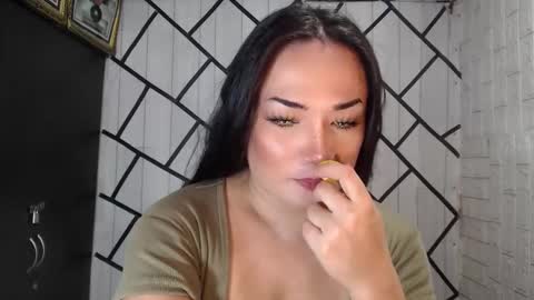 Stellaven online show from December 2025 04:09:01 AM