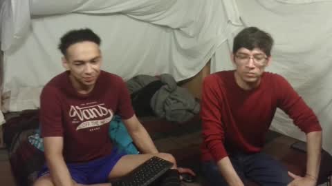 Snapshot of stepbrosplay chatting on October 2025 08:18:02 PM Stepbrosplay online show from October 2025 08:18:02 PM