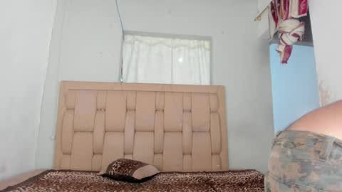 Snapshot of stepcouple__ chatting on January 2025 09:07:01 PM Stepcouple online show from January 2025 09:07:01 PM