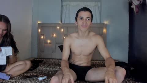 Snapshot of stepcouple__ chatting on January 2025 12:07:01 AM Stepcouple online show from January 2025 12:07:01 AM