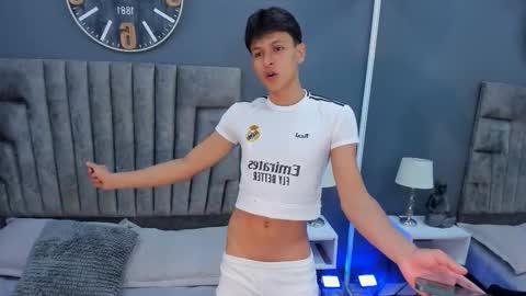 Stephane Rouss online show from October 2025 07:46:02 PM