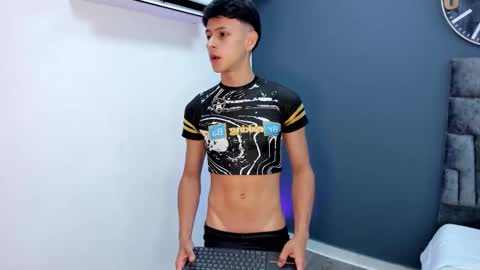 Stephane Rouss online show from November 2025 07:54:01 PM