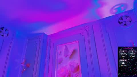         online show from November 2025 02:14:01 AM