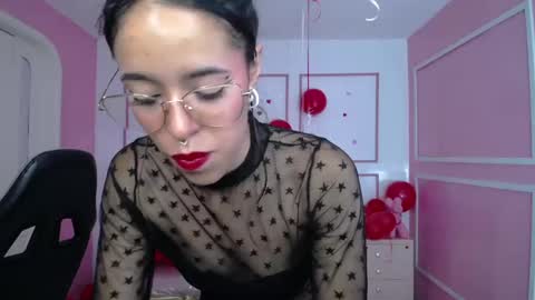 Stephania online show from March 2025 01:40:02 PM