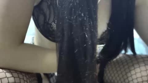 Snapshot of stephaniequijano2002 chatting on November 2025 04:00:01 AM Evanoir online show from November 2025 04:00:01 AM