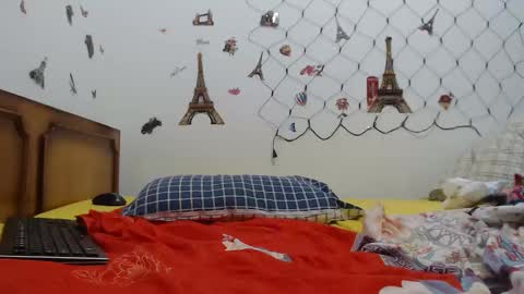 Stephanie   online show from January 2025 06:44:01 PM