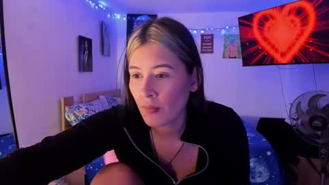 Snapshot of stephany_uwu chatting on January 2025 12:03:01 AM Stephany independient model online show from January 2025 12:03:01 AM