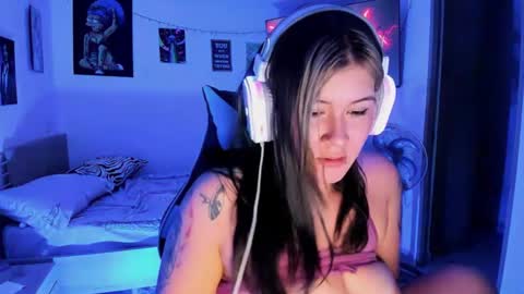 Snapshot of stephany_uwu chatting on January 2025 04:21:01 AM Stephany independient model online show from January 2025 04:21:01 AM