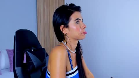 S T E P H A N Y A online show from September 2025 07:35:01 PM