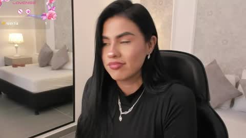 Snapshot of stephanya_ chatting on May 2026 08:27:01 PM S T E P H A N Y A online show from May 2026 08:27:01 PM