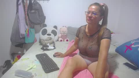 Snapshot of stepmom_slut_50_ chatting on March 2025 07:05:02 PM Angie mature online show from March 2025 07:05:02 PM