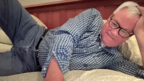 Steve online show from December 2025 10:03:01 PM