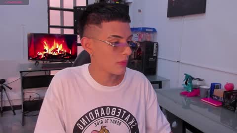 Snapshot of steveen_1604 chatting on December 2024 08:50:01 PM Stevenn online show from December 2024 08:50:01 PM