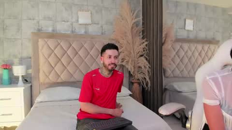 stevenandlaura_ online show from May 2026 08:37:01 PM