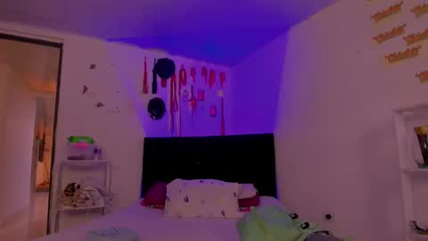 Snapshot of stevenfortaniax chatting on September 2025 12:21:02 PM TANIA-STEVEN online show from September 2025 12:21:02 PM