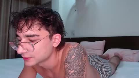 Alex   online show from December 2024 04:36:01 PM