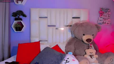 Steisee Reyes online show from November 2025 07:22:01 AM